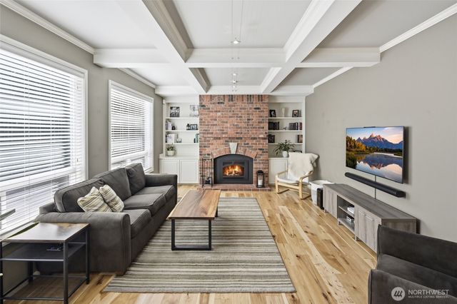 9604 215th Avenue NE, Redmond, WA 98053