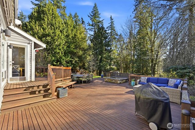 9604 215th Avenue NE, Redmond, WA 98053