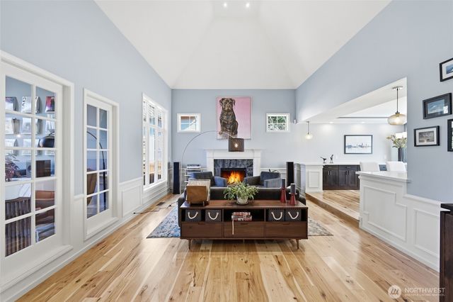 9604 215th Avenue NE, Redmond, WA 98053