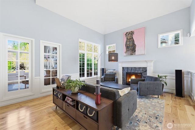 9604 215th Avenue NE, Redmond, WA 98053