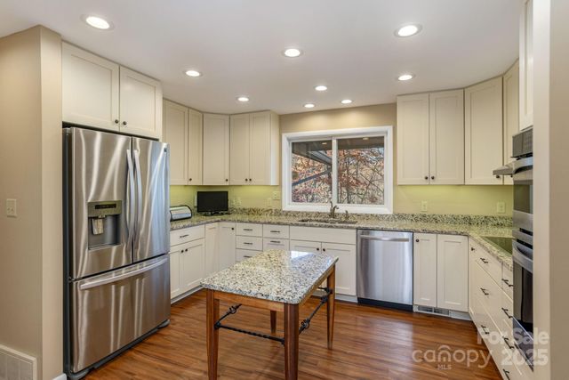 250 Butternut Lane, Brevard, NC 28712