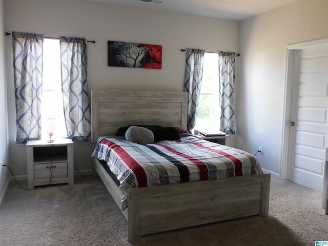 5702 CEDAR CREEK PARK DRIVE, Bessemer, AL 35022