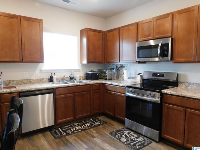 5702 CEDAR CREEK PARK DRIVE, Bessemer, AL 35022