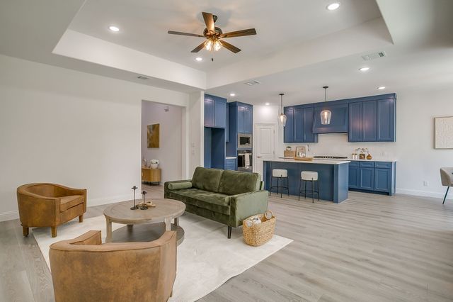 2613 Chestnut Avenue, Fort Worth, TX 76164