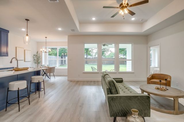 2613 Chestnut Avenue, Fort Worth, TX 76164