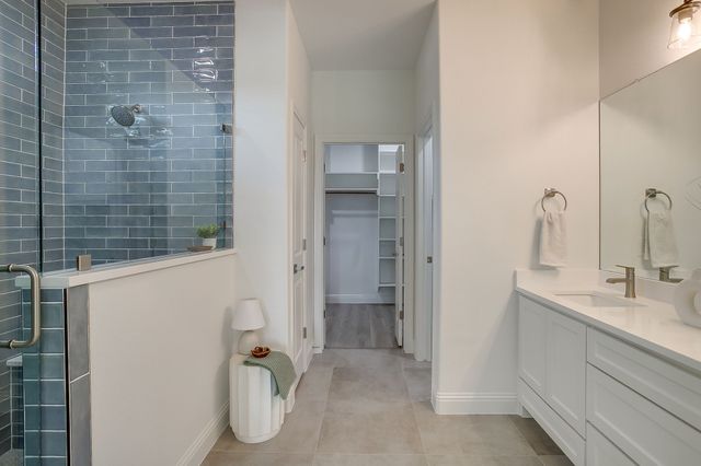 2613 Chestnut Avenue, Fort Worth, TX 76164