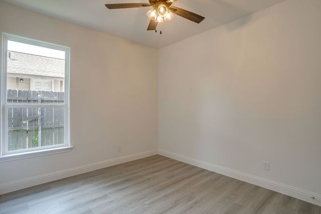 2613 Chestnut Avenue, Fort Worth, TX 76164