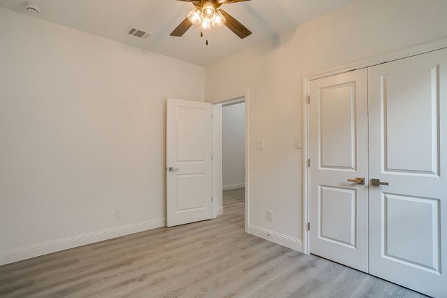 2613 Chestnut Avenue, Fort Worth, TX 76164