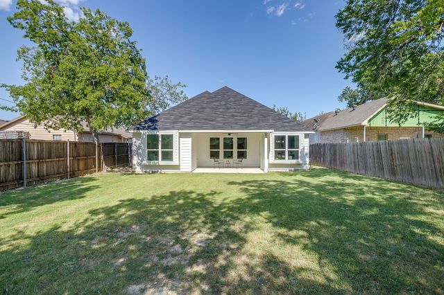 2613 Chestnut Avenue, Fort Worth, TX 76164