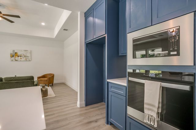 2613 Chestnut Avenue, Fort Worth, TX 76164