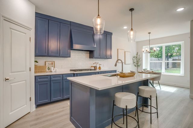 2613 Chestnut Avenue, Fort Worth, TX 76164