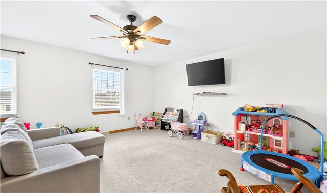 431 Linda Ln, Chartiers, PA 15342