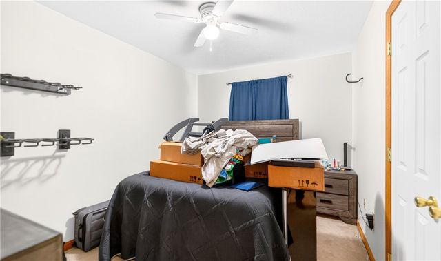 431 Linda Ln, Chartiers, PA 15342