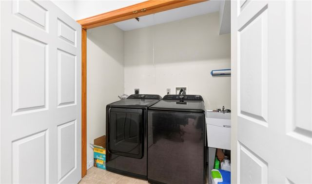 431 Linda Ln, Chartiers, PA 15342