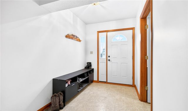 431 Linda Ln, Chartiers, PA 15342