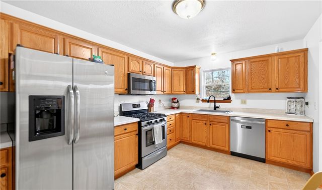 431 Linda Ln, Chartiers, PA 15342