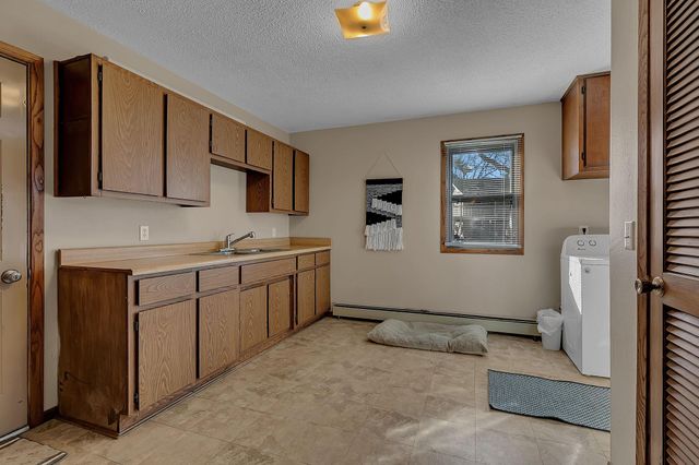 605 Chinook Avenue SW, Avon, MN 56310