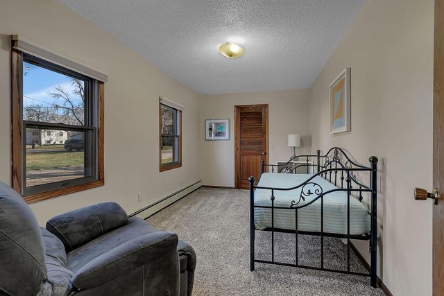 605 Chinook Avenue SW, Avon, MN 56310