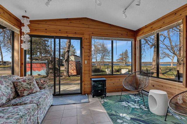 605 Chinook Avenue SW, Avon, MN 56310