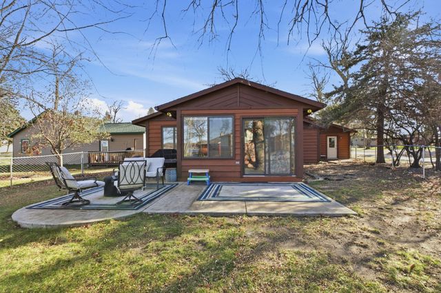 605 Chinook Avenue SW, Avon, MN 56310