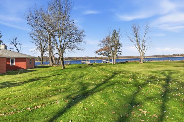 605 Chinook Avenue SW, Avon, MN 56310