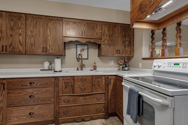 605 Chinook Avenue SW, Avon, MN 56310