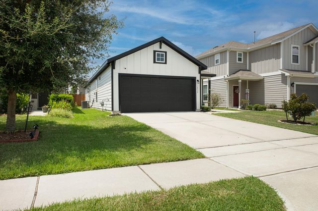 14539 Maple Field Dr, Houston, TX 77069