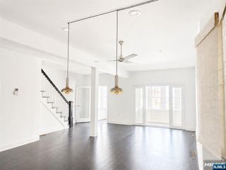 528 Undercliff Avenue, Edgewater, NJ 07020