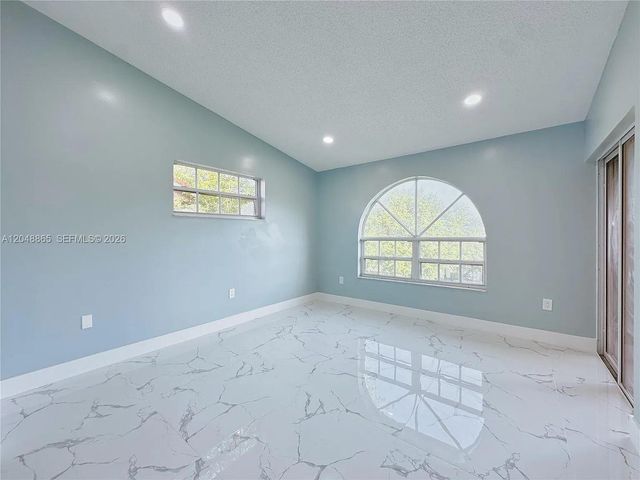 10014 Hammocks Boulevard 2014, Miami, FL 33196
