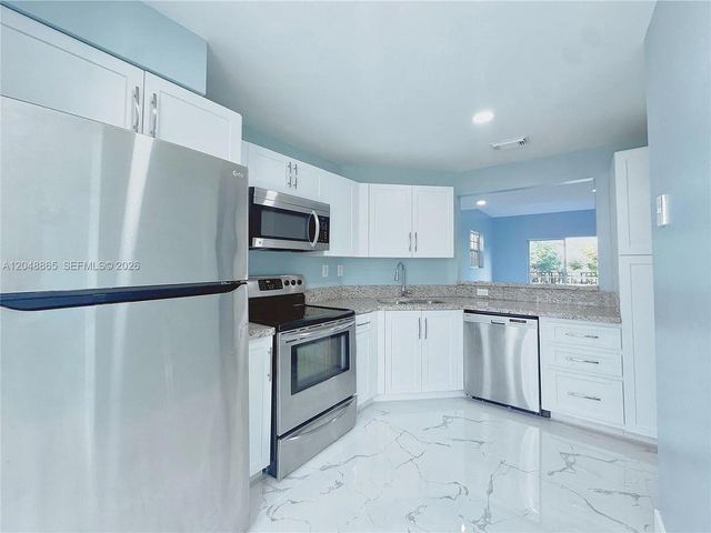 10014 Hammocks Boulevard 2014, Miami, FL 33196