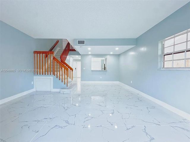 10014 Hammocks Boulevard 2014, Miami, FL 33196