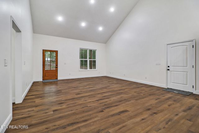 108 Shotgun Annie Rd, Jamestown, TN 38556