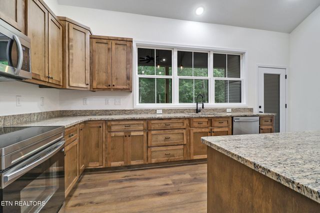 108 Shotgun Annie Rd, Jamestown, TN 38556