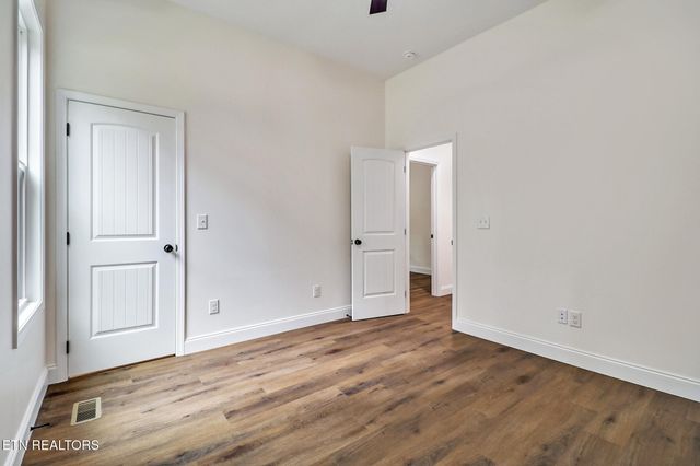 108 Shotgun Annie Rd, Jamestown, TN 38556