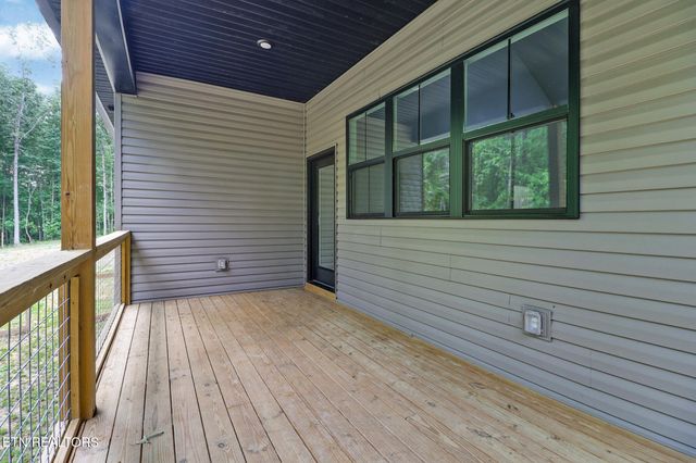 108 Shotgun Annie Rd, Jamestown, TN 38556