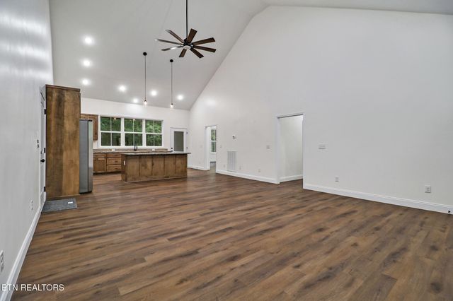 108 Shotgun Annie Rd, Jamestown, TN 38556