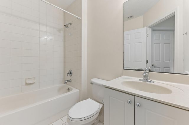 428 Bayfront Drive, Boynton Beach, FL 33435