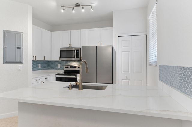 428 Bayfront Drive, Boynton Beach, FL 33435