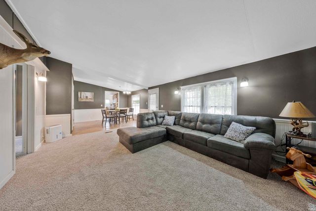 6520 E CR 1000 N, Evanston, IN 47531