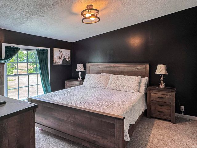 6520 E CR 1000 N, Evanston, IN 47531