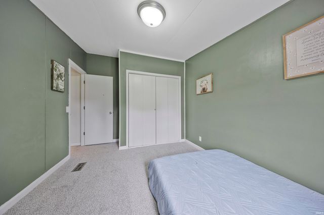 6520 E CR 1000 N, Evanston, IN 47531