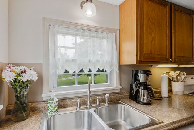 6520 E CR 1000 N, Evanston, IN 47531