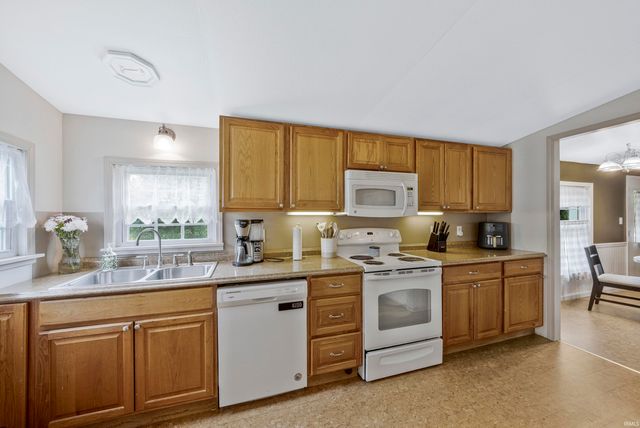 6520 E CR 1000 N, Evanston, IN 47531