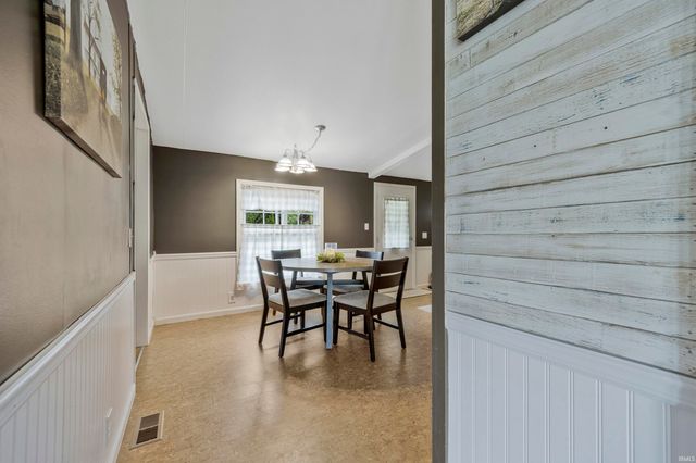 6520 E CR 1000 N, Evanston, IN 47531