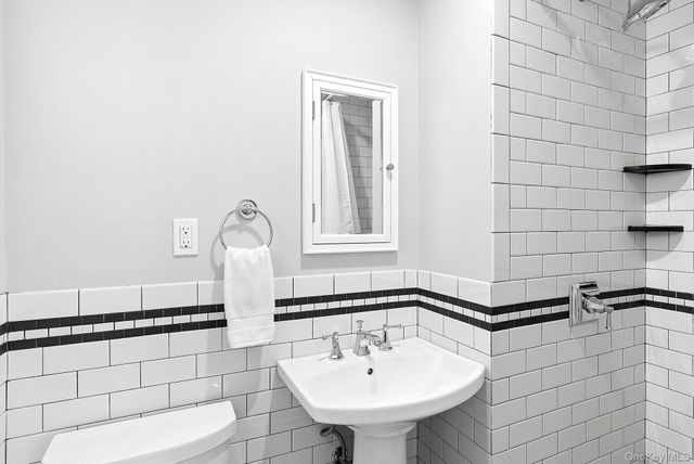 22 Peconic Crescent, Hampton Bays, NY 11946