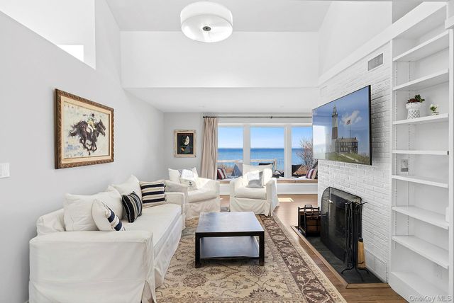 22 Peconic Crescent, Hampton Bays, NY 11946