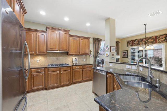 494 Burnswick Isles Way, Frisco, TX 75036