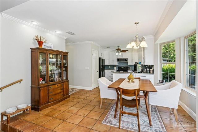 312 Florida Ave, Gulf Breeze, FL 32561