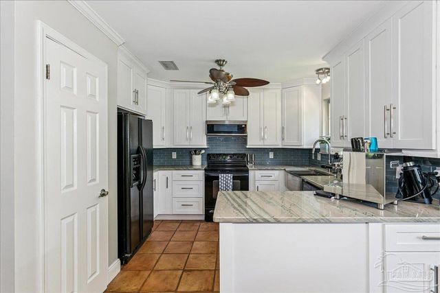 312 Florida Ave, Gulf Breeze, FL 32561