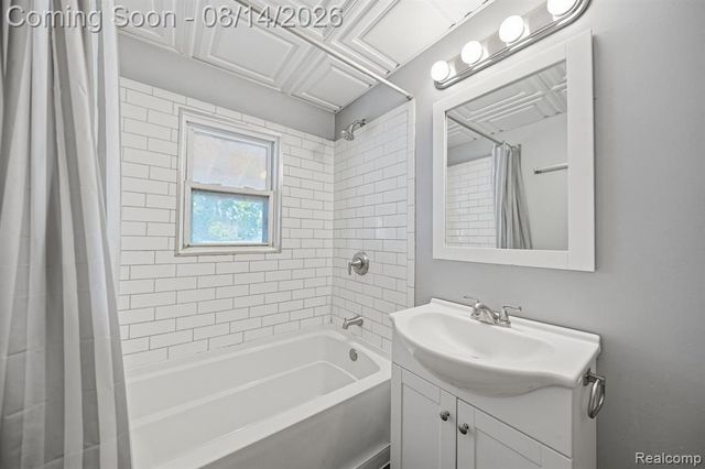 477 Marion Avenue, Waterford, MI 48328